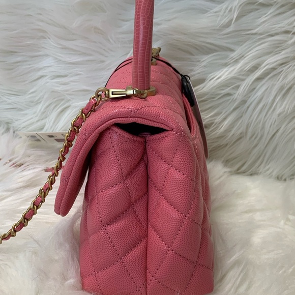 ❌❌SOLD elsewhere❌Chanel 19A small Coco handle - Picture 4 of 17